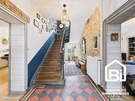 maison 7 pièces 185 m²