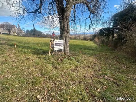 terrain 833 m² pisieu