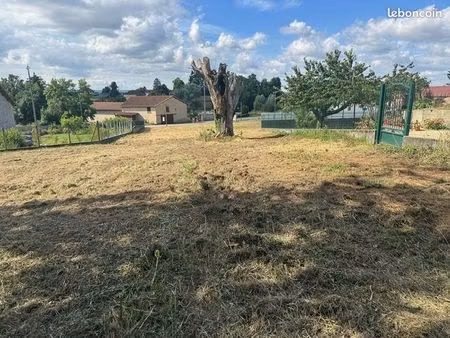 terrain 937 m² pajay