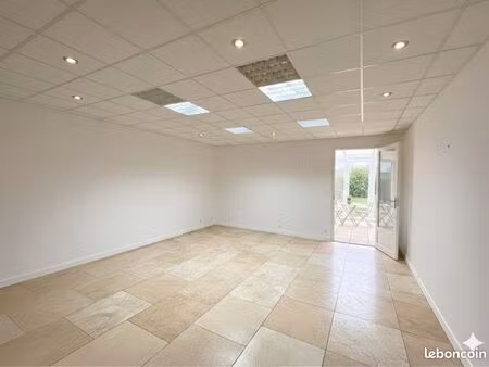 bureau paramédical à louer