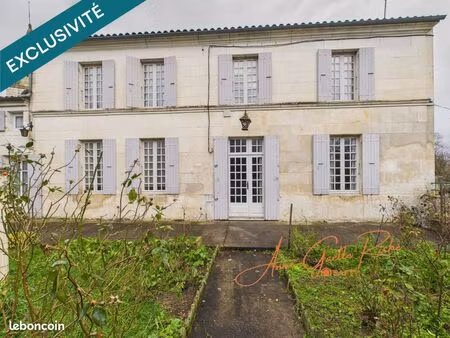 maison 10 pièces 317 m²