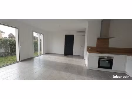 maison neuve de plain pied  90 m²  3 chambres sur un terrain de 443 m²