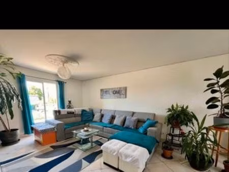 grande maison moderne   beau quartier de naveil