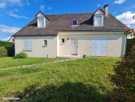 maison spacieuse  grand jardin  proche commodités