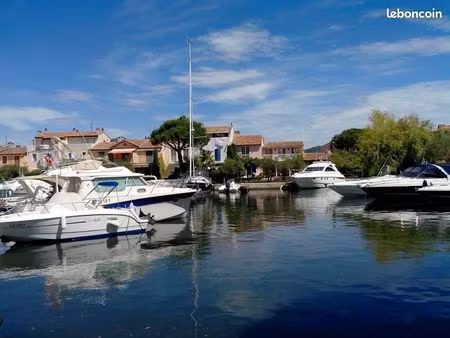 port-grimaud citée lacustre