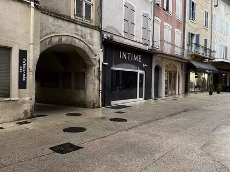 boutique 34 m² montélimar