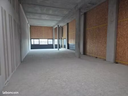 local commercial 202 m²