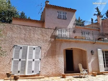 grande maison à drap