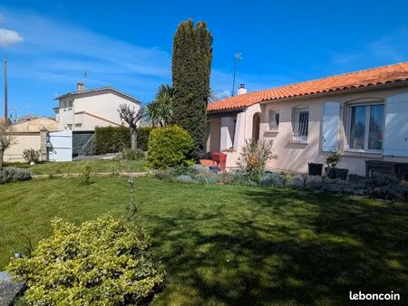 maison plein pied 120m2 sur 900m2 terrain dans pons