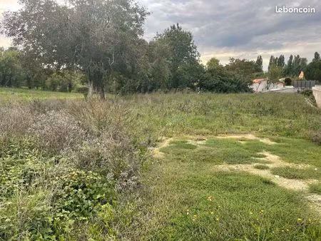 terrain plat viabilisé à niort