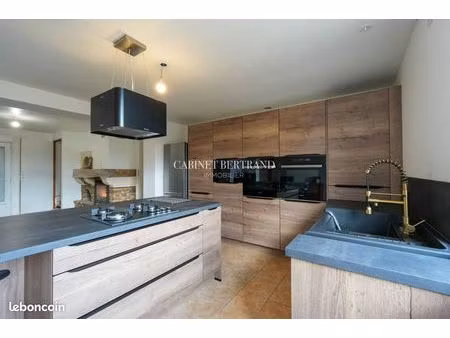 maison 7 pièces 145 m²