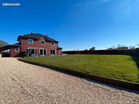 maison 8 pièces 168 m²