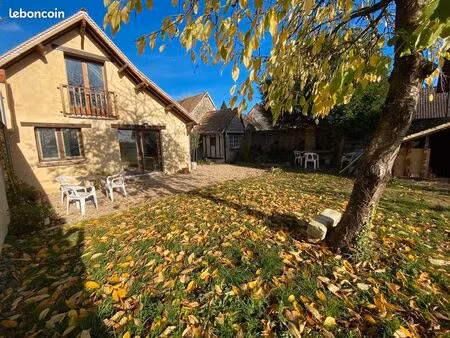 maison de charme rénovée au calme - vue dominante exposée sud