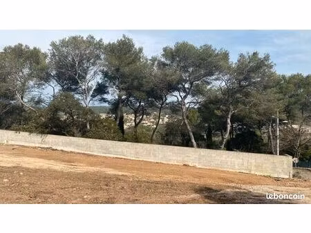 terrain de 800m² viabilisé – hors lotissement