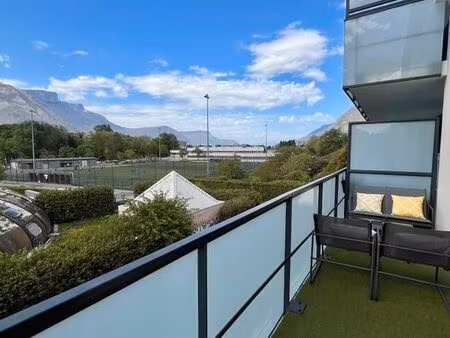 deux pièces meublées