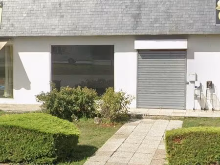 emplacement stratégique - forte visibilité