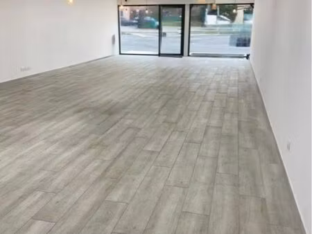 local commercial rn7