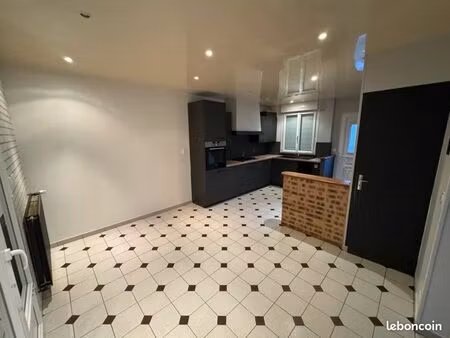 maison individuelle 3 chambres garage jardin clos