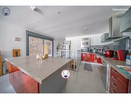 maison 5 pièces 144 m²