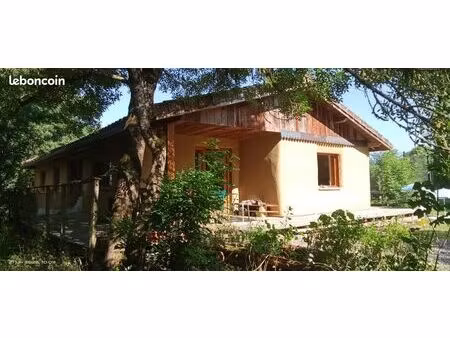 maison familiale avec grand jardin