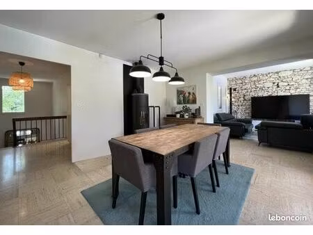 maison familiale de 200 m² avec piscine et terrain de 4 000 m² – cadre exceptionnel