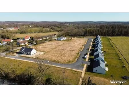 terrain 813 m² arthon