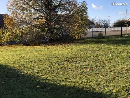 terrain 825 m² ségry