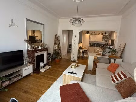 à vendre – charmant t3 entièrement rénové – 64 m² – fontaine