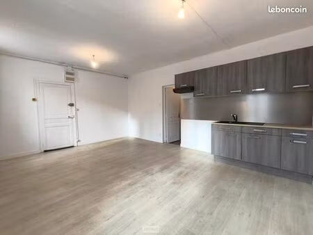 studio 1 pièce 30 m²
