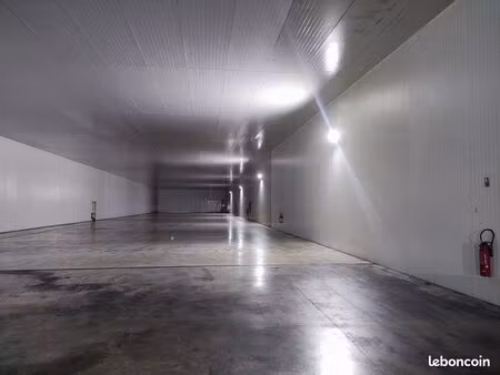 entrepôt sec isotherme 2400 m²