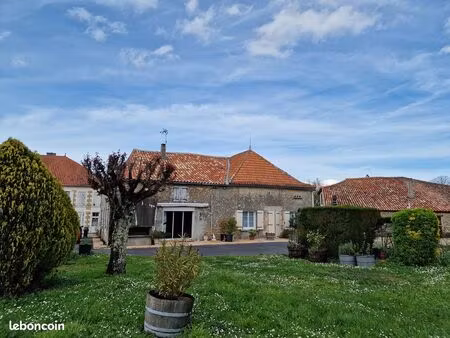 maison 207 m2 chaudière à granulés neuve avec silo et double vitrage