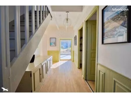 maison 6 pièces 121 m²