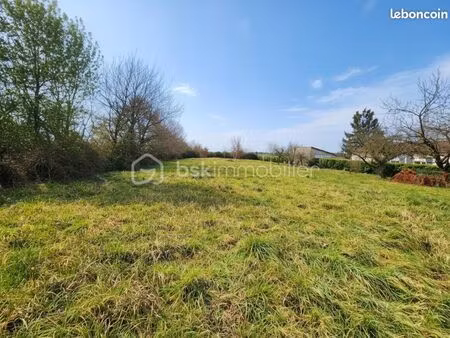 terrain 2 160 m² sanxay