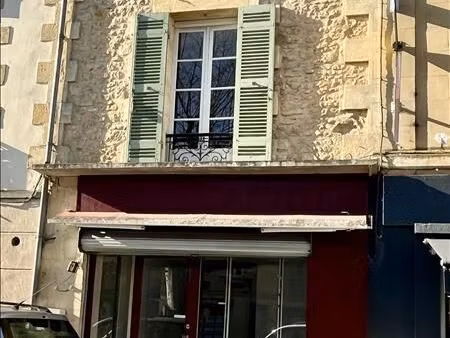 immeuble 137 m² lalinde