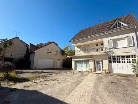 grande maison avec dépendance à oger