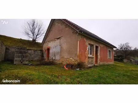 maison 1 pièce 100 m²