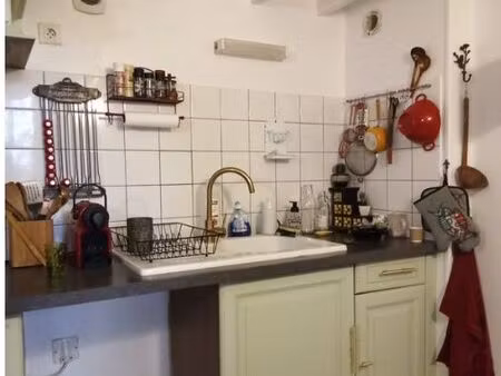 appartement avec jardin  terrasse  vue dégagée sur ville et mer