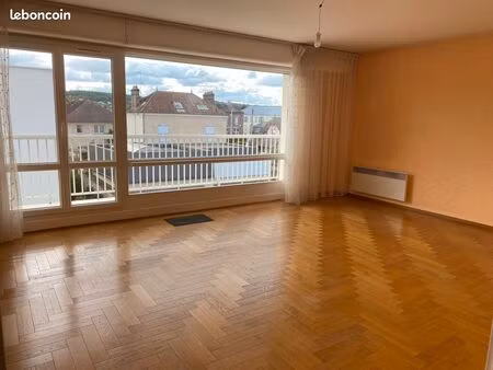 f3 en résidence avec balcon et parking