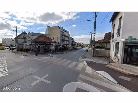 boutique 80 m² gagny