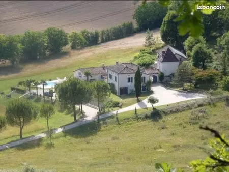 propriété 12 pièces 453 m²