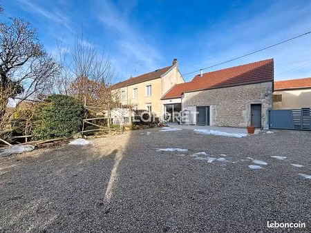 maison 7 pièces 154 m²