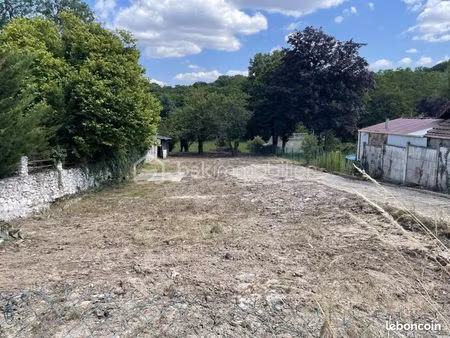 terrain 1 054 m² valence en brie