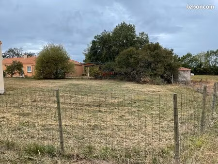 terrain viabilisée de 450 m2