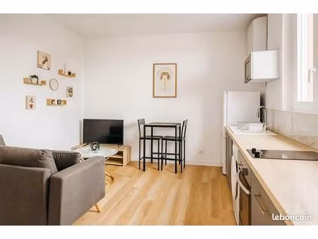 joli t2 meublé climatisé avec terrasse