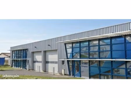 atelier d'activité de 1150 m²