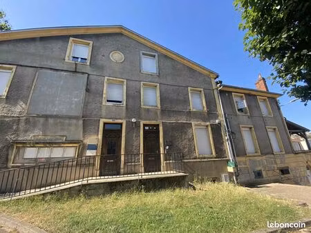 appartement 8 pièces 228 m²