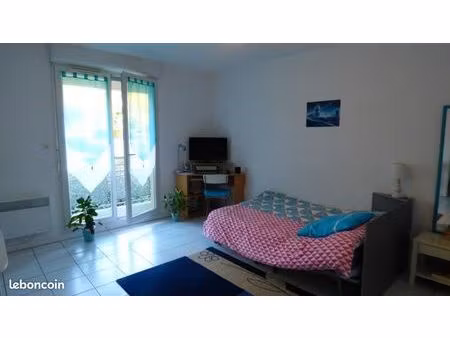 studio loué meublé ou vide