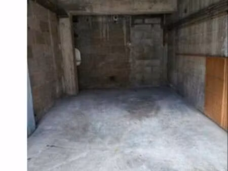 garage / box hyper centre