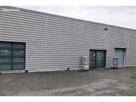local commercial / entrepôt 235 m2