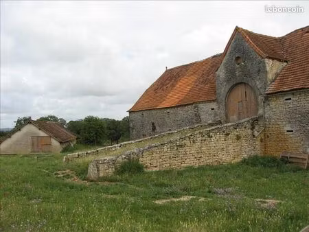 ferme 3 pièces 400 m²
